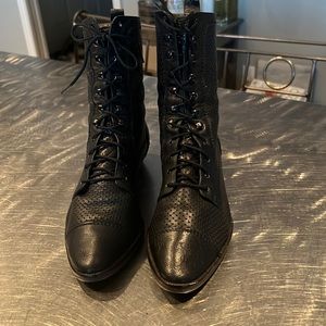 Peter Fox half boots. Black leather. Size 7 1/2.